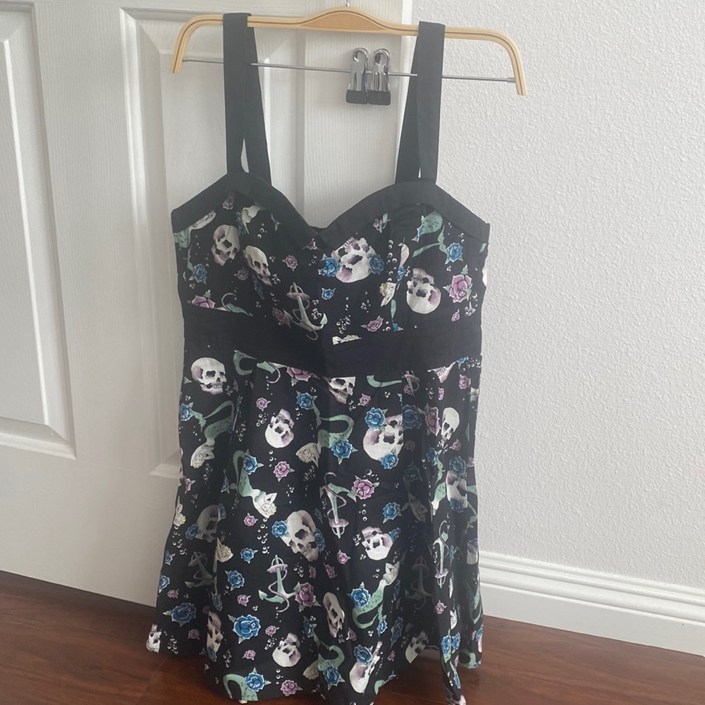 New Hot Topic dress